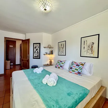 12 With Pool By Homing Vilamoura